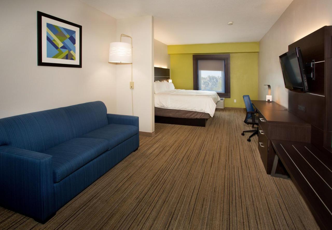 Holiday Inn Express Hotel & Suites Порт Шарлът Екстериор снимка
